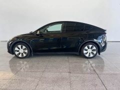 Tesla Model Y Rear-Wheel Drive - ფოტო 3