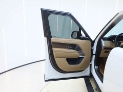 Land Rover Range Rover 3.0 L6 400PS Extended Wheelbase 7-Seater - ფოტო 11