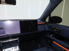 Zeekr Geely Zeekr 9X 2025 Obsidian Black 70kWh Six-Seater - ფოტო 15