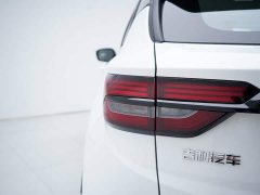 Geely Bingyue 1.5L CVT Ultra MAX - ფოტო 14