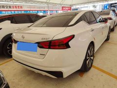 Nissan Teana 2.0L XL Comfort - ფოტო 7