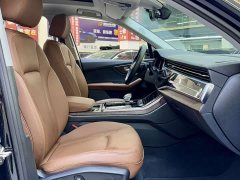 Audi Q7 55 TFSI quattro S line Sport - ფოტო 18