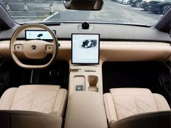NIO ET7 75kWh Executive - ფოტო 13
