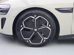 Xiaomi SU7 Rear-Wheel Drive Standard Edition - ფოტო 4