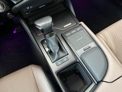 Lexus ES 200 Premium Edition - ფოტო 15