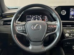 Lexus ES 200 Premium Edition - ფოტო 16
