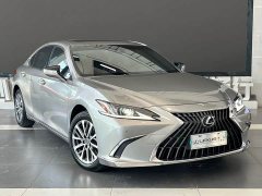 Lexus ES 200 Premium Edition - ფოტო 3