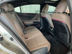 Lexus ES 200 Premium Edition - ფოტო 9