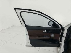 BMW 1 Series 125i M Sport Night Edition - ფოტო 12