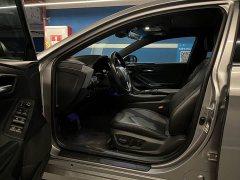 Toyota Avalon 2019 Hybrid 2.5L Luxury National VI - ფოტო 11