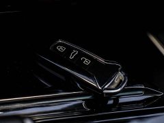 Volkswagen Touareg 2022 3.0TSI Rui Xiang Edition Obsidian Black Sport Package - ფოტო 8