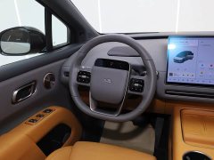 Li Auto i8 Standard Edition - ფოტო 17