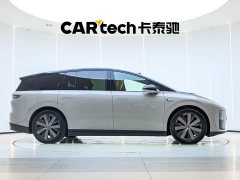 Li Auto i8 Standard Edition - ფოტო 5