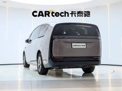 Li Auto Li Xiang MEGA Ultra - ფოტო 9