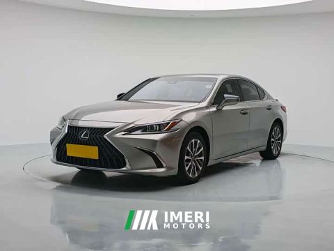 2022 Lexus ES 300h Excellence Edition
