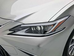 Lexus ES 300h Excellence Edition - ფოტო 19