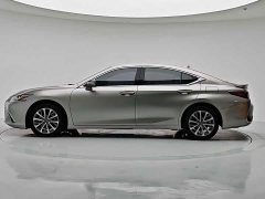 Lexus ES 300h Excellence Edition - ფოტო 8