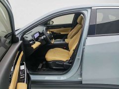 Geely Galaxy L6 60km PLUS - ფოტო 9