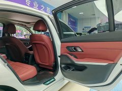 BMW 3 Series 325Li M Sport Package - ფოტო 20