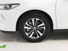 BYD Qin Plus DM-i 210KM Entry-Level - ფოტო 8