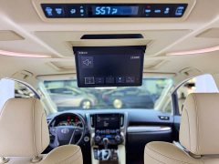 Toyota Alphard 2021 Hybrid 2.5L Luxury - ფოტო 13