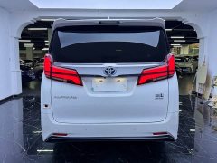 Toyota Alphard 2021 Hybrid 2.5L Luxury - ფოტო 15