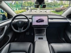 Tesla Model Y Rear-Wheel Drive - ფოტო 11