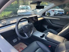 Tesla Model Y Standard Range RWD - ფოტო 10