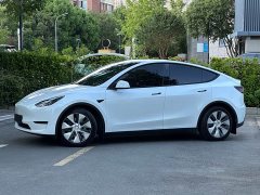 Tesla Model Y Standard Range RWD - ფოტო 4