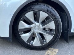 Tesla Model Y Standard Range RWD - ფოტო 5