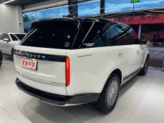 Land Rover Range Rover 3.0L V6 400PS Genesis Extended Wheelbase - ფოტო 19
