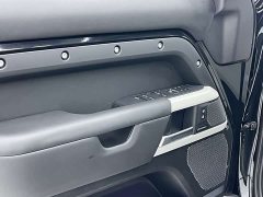 Land Rover Defender Facelift 110 3.0T P400 Dark Edition - ფოტო 16