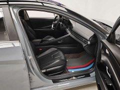 Hyundai Elantra 1.5L CVT Luxury - ფოტო 11