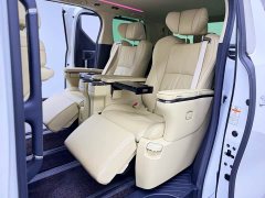 Toyota Alphard Hybrid 2.5L Premium Edition - ფოტო 10