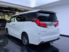 Toyota Alphard Hybrid 2.5L Premium Edition - ფოტო 15