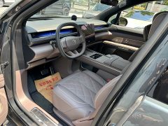 NIO ES8 2026 Six-Seat Executive Signature Edition - ფოტო 7