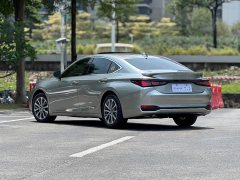 Lexus ES 2025 300h Premium Edition - ფოტო 4