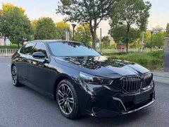 BMW 5 Series 530Li Premier M Sport Package - ფოტო 2
