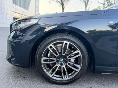 BMW 5 Series 530Li Premier M Sport Package - ფოტო 4