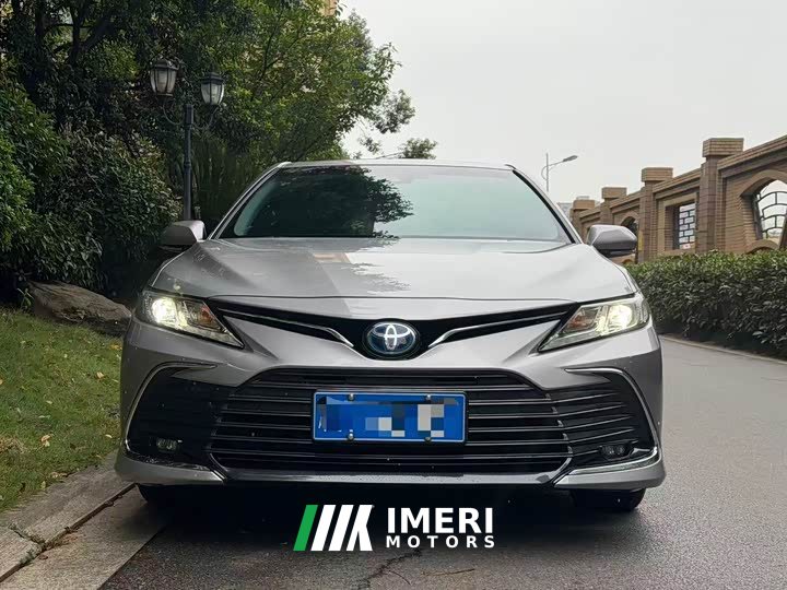 Toyota Camry Hybrid 2.5L HGVP Leading Edition - ავტომობილი ჩინეთიდან