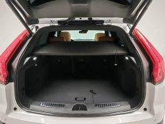 Cadillac XT4 28T AWD Platinum - ფოტო 10
