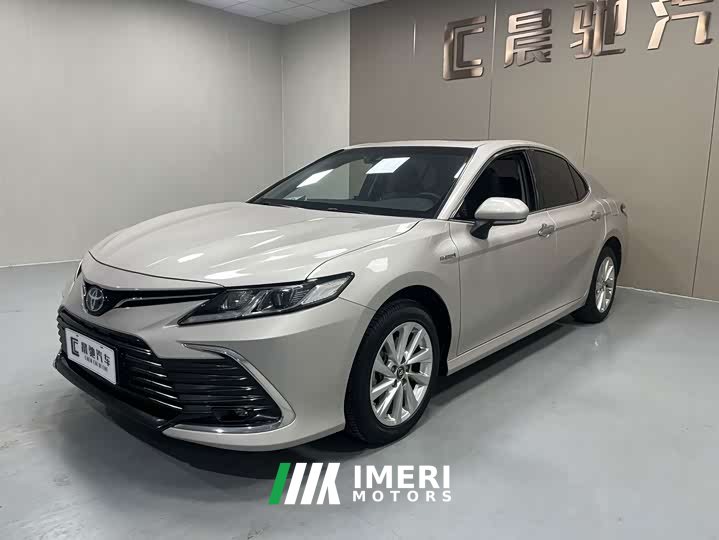 Toyota Camry Hybrid 2.5L HGVP Leading Edition - ავტომობილი ჩინეთიდან