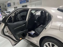Toyota Camry Hybrid 2.5L HGVP Leading Edition - ფოტო 13