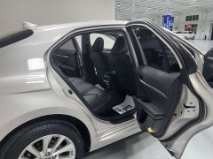 Toyota Camry Hybrid 2.5L HGVP Leading Edition - ფოტო 14