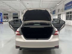 Toyota Camry Hybrid 2.5L HGVP Leading Edition - ფოტო 16
