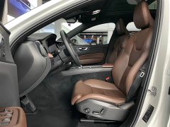 Volvo XC60 B5 AWD Smart Remote Luxury Edition - ფოტო 6