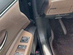 Lexus ES 300h Premium Edition - ფოტო 10