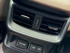 Lexus ES 300h Premium Edition - ფოტო 13