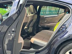 Lexus ES 300h Premium Edition - ფოტო 8