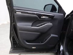 Toyota Crown Venza 2023 2.5L HEV AWD Luxury - ფოტო 10